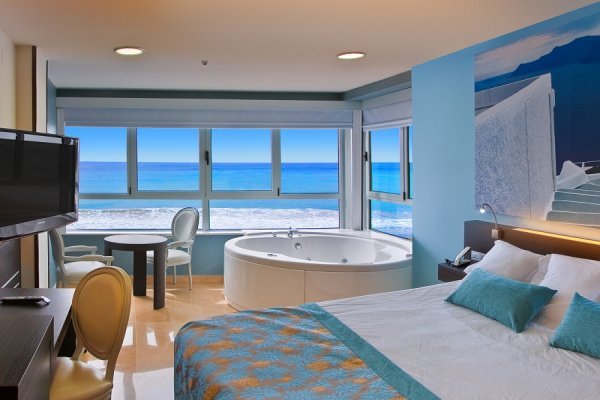 Jacuzzi, Sea View and the best Price... Villa del Mar Отель Бенидорме Jacuzzi, Sea View and the best Price... Villa del Mar Отель Бенидорме